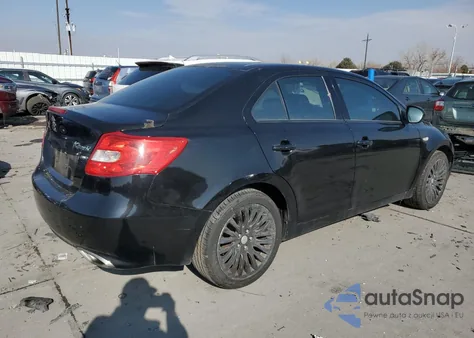 2012 Suzuki Kizashi Se z USA, uszkodzony, nr VIN JS2RF9A30C6100335